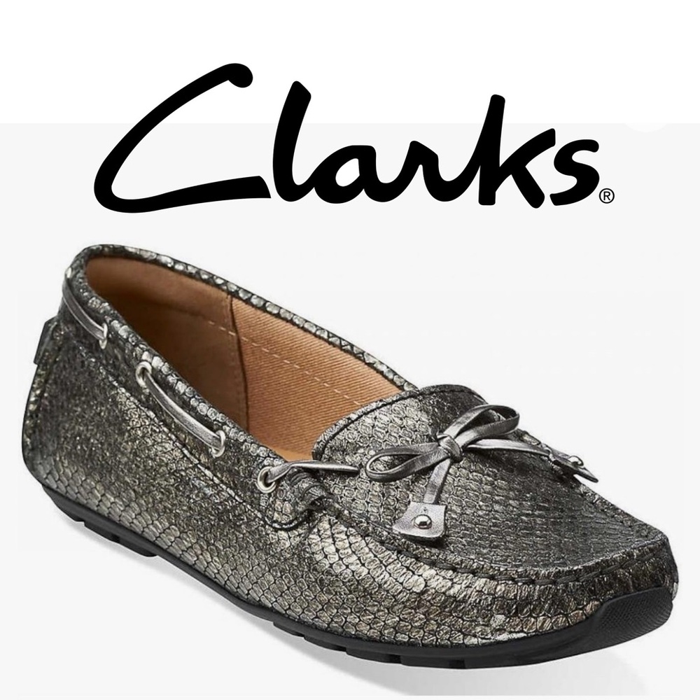 Clarks Artisan Dunbar metallic snakeskin leather loafers Size 8.5